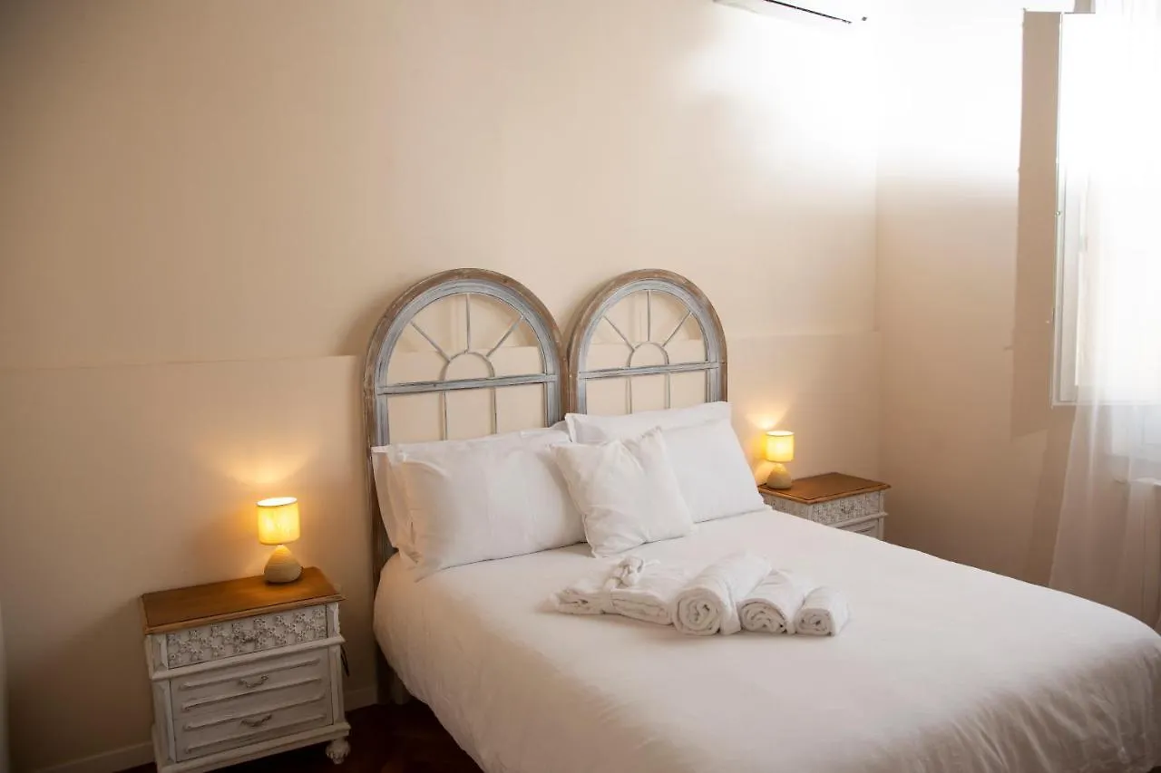 Dimora Sinibaldi Bed & Breakfast Palermo Italy