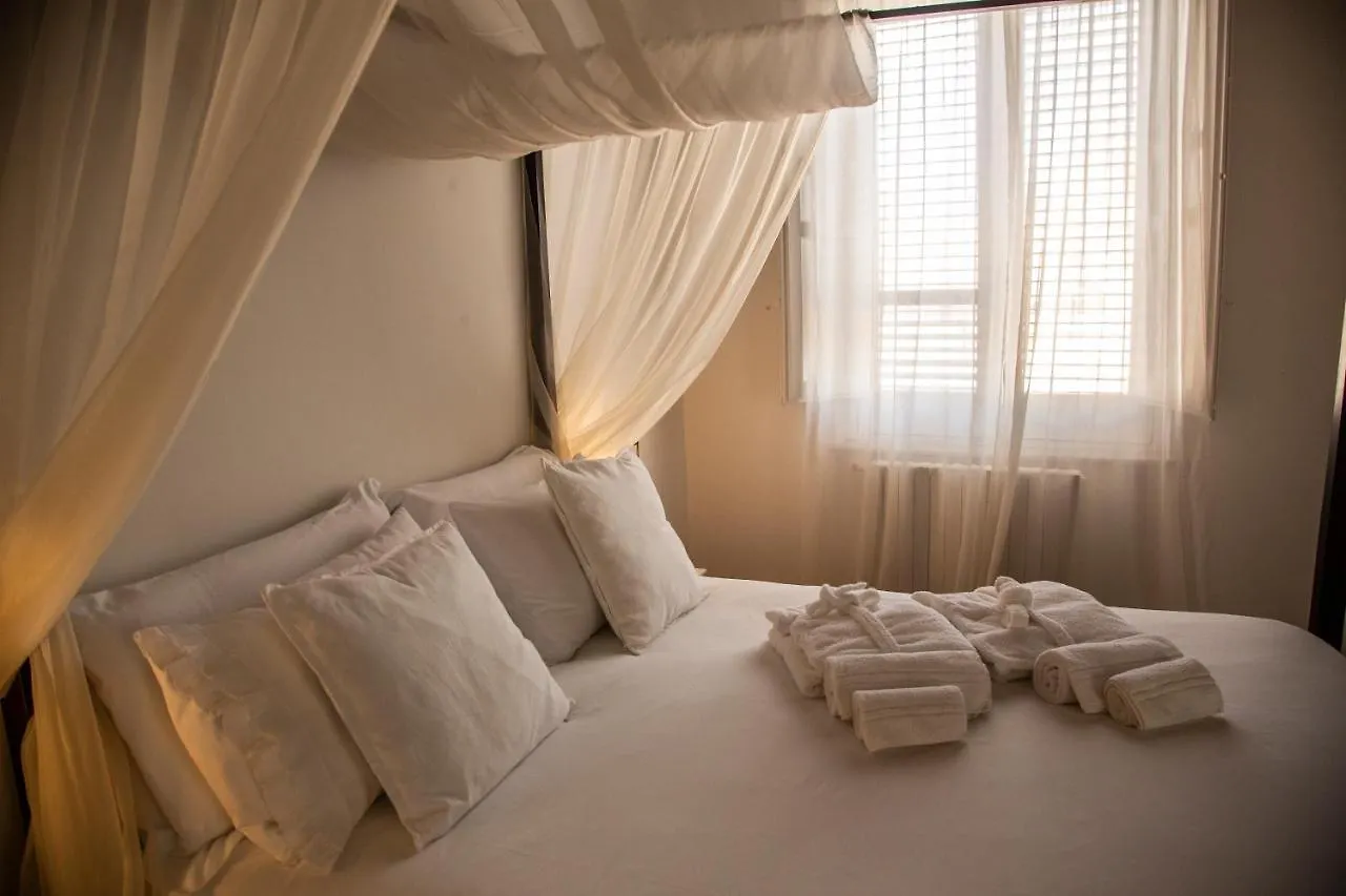 Bed and Breakfast Dimora Sinibaldi Palermo 2*,  Italia