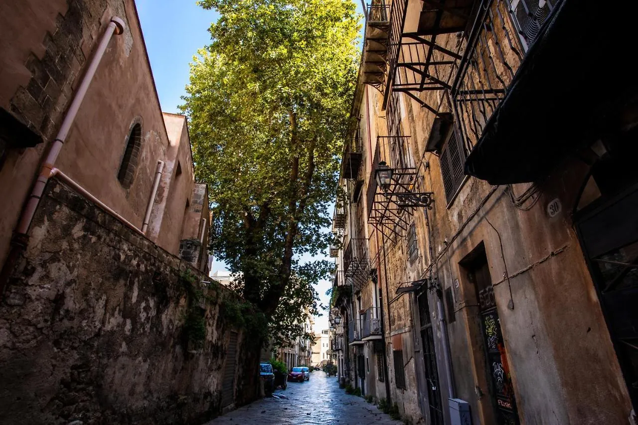 Bed and Breakfast Dimora Sinibaldi Palermo 2*,